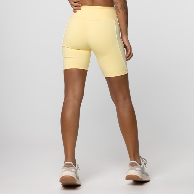 Bermuda Classic Amarelo Manteiga