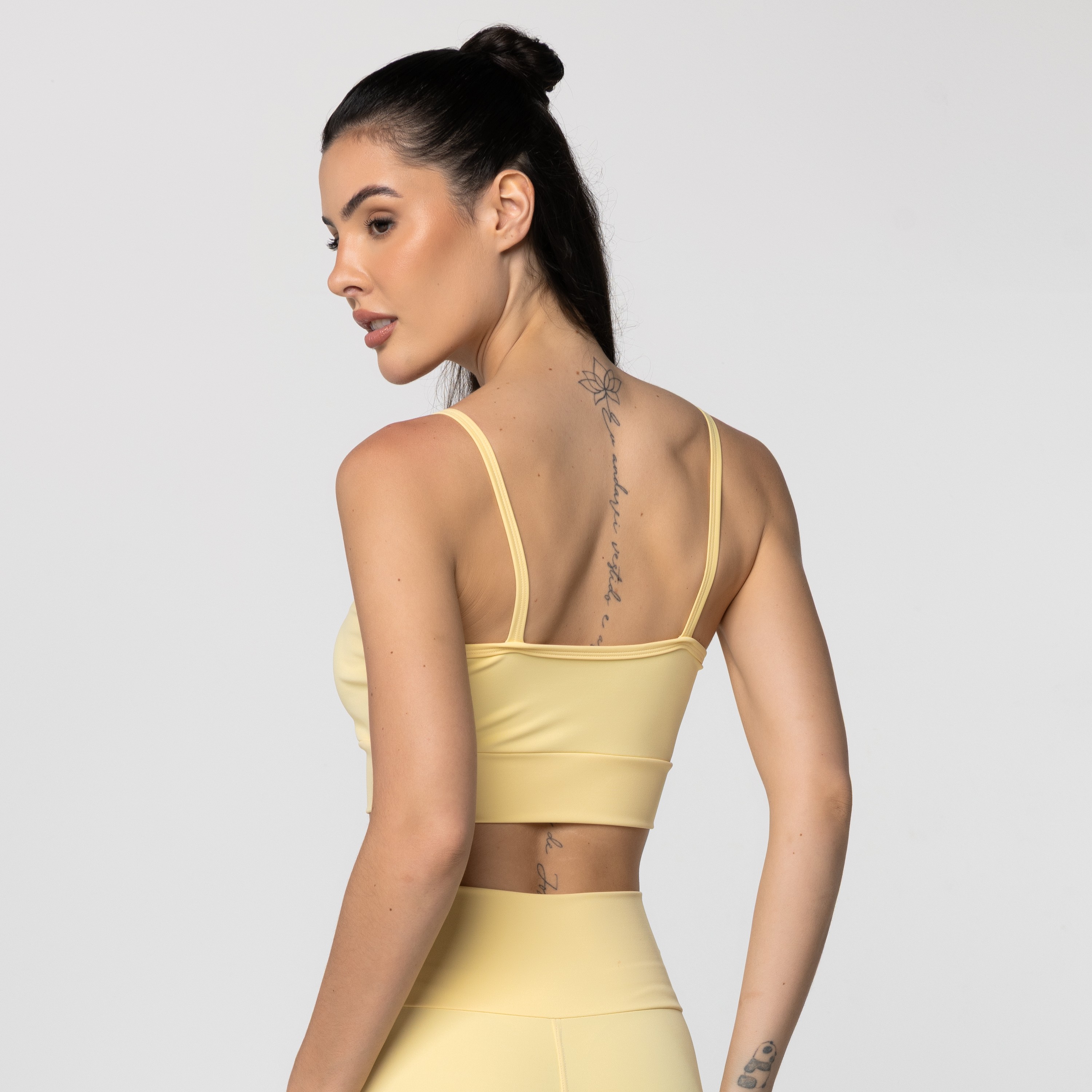 Top Elementare Retrô Amarelo Manteiga